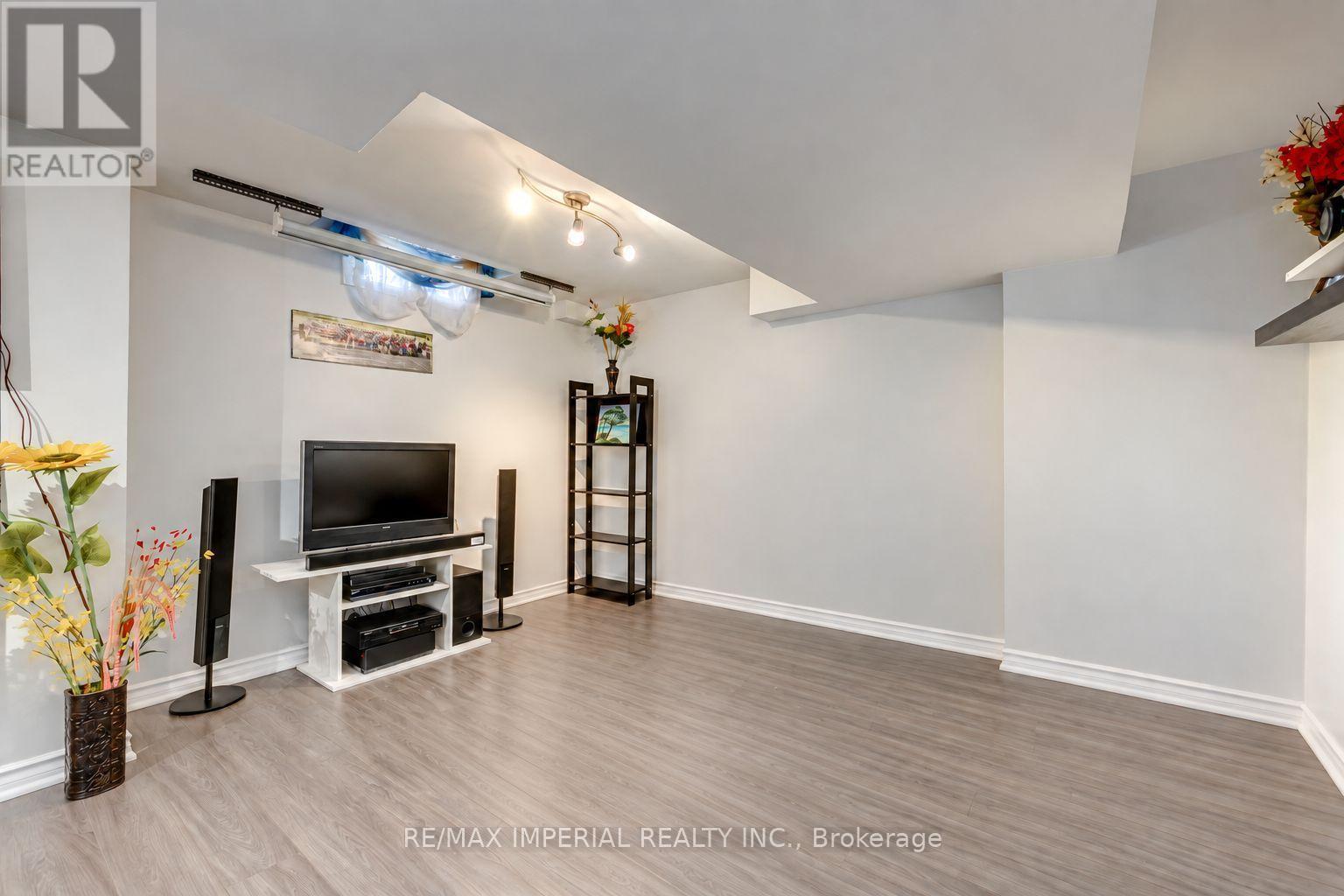 301 KINGSBRIDGE GARDEN CIRCLE - Image 39