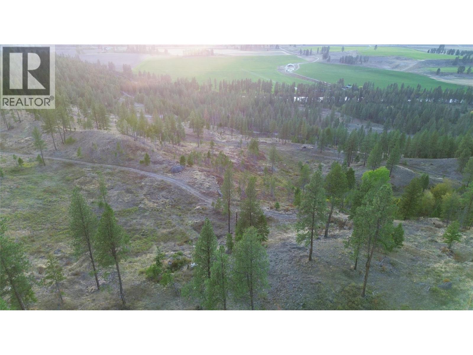  DL 1402S Kettle River E Road, Rock Creek