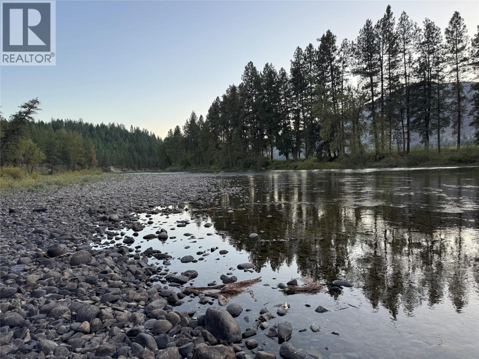  DL 1402S Kettle River E Road, Rock Creek