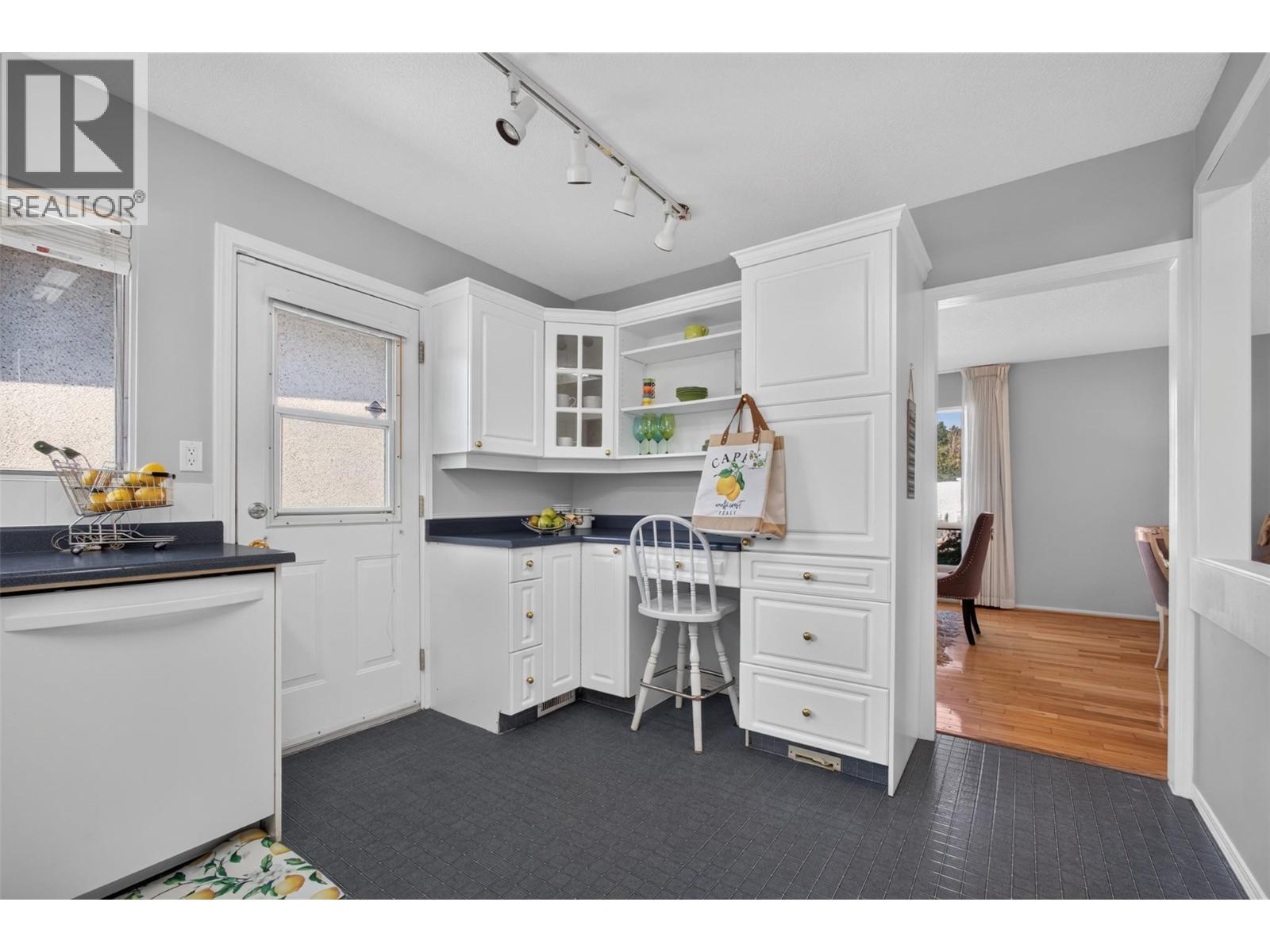 1261 Lawson Avenue, Kelowna