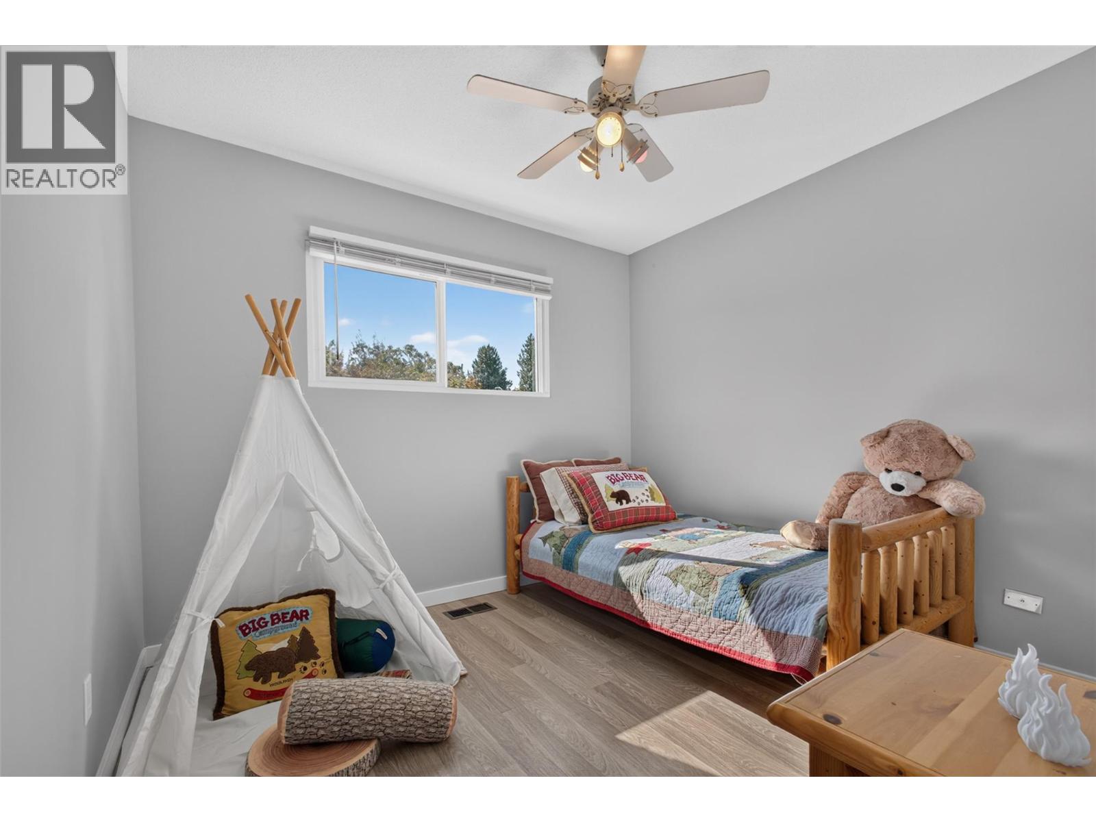 1261 Lawson Avenue, Kelowna