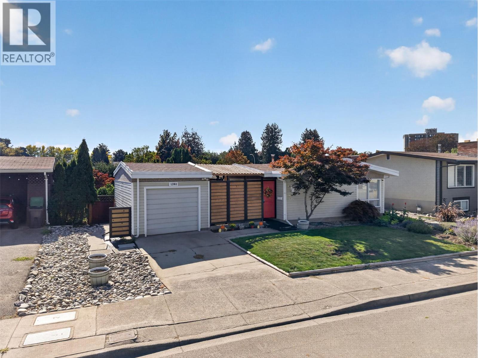 1261 Lawson Avenue - 3