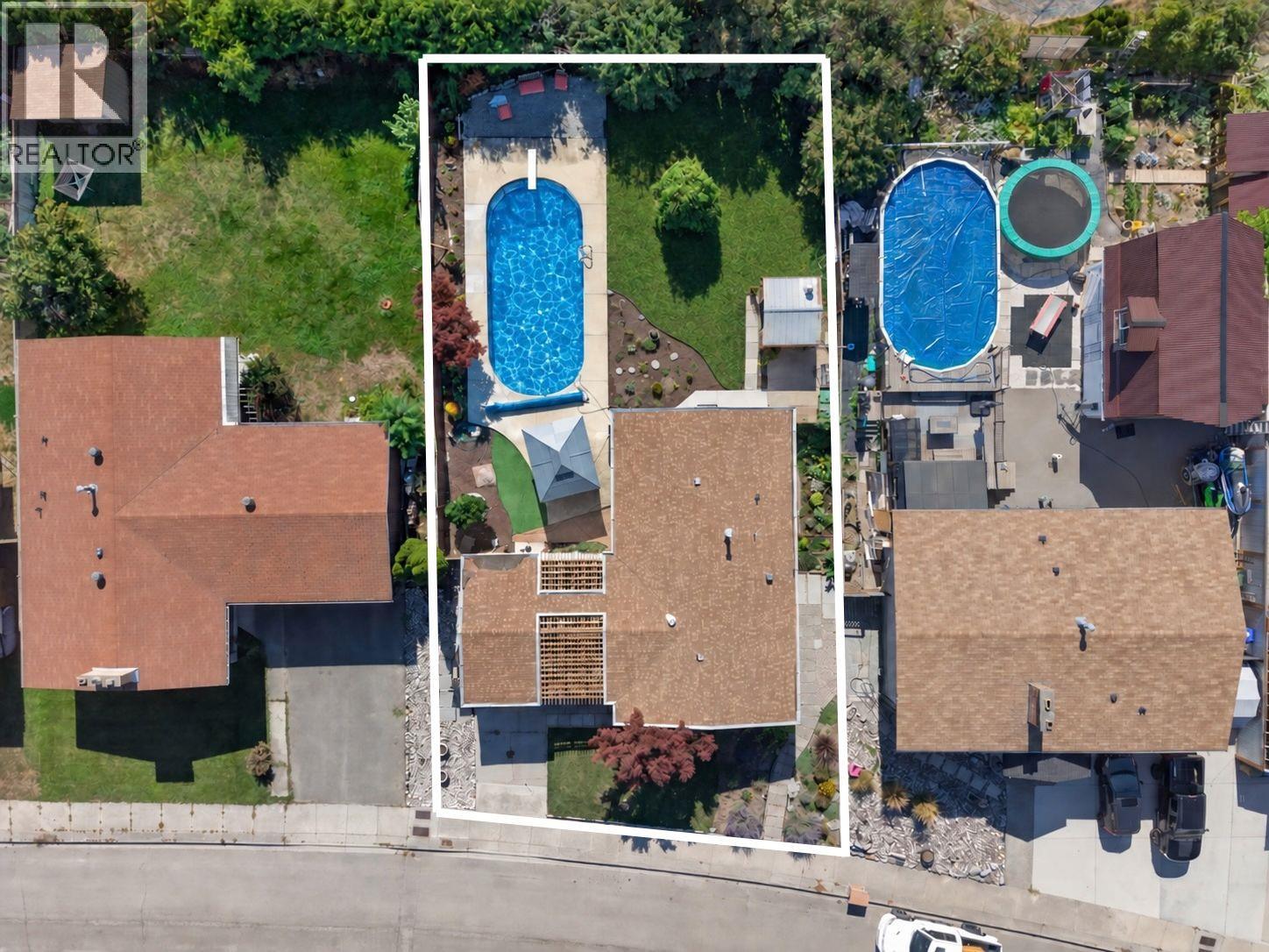 1261 Lawson Avenue, Kelowna