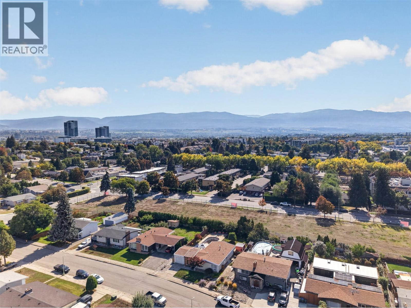 1261 Lawson Avenue, Kelowna