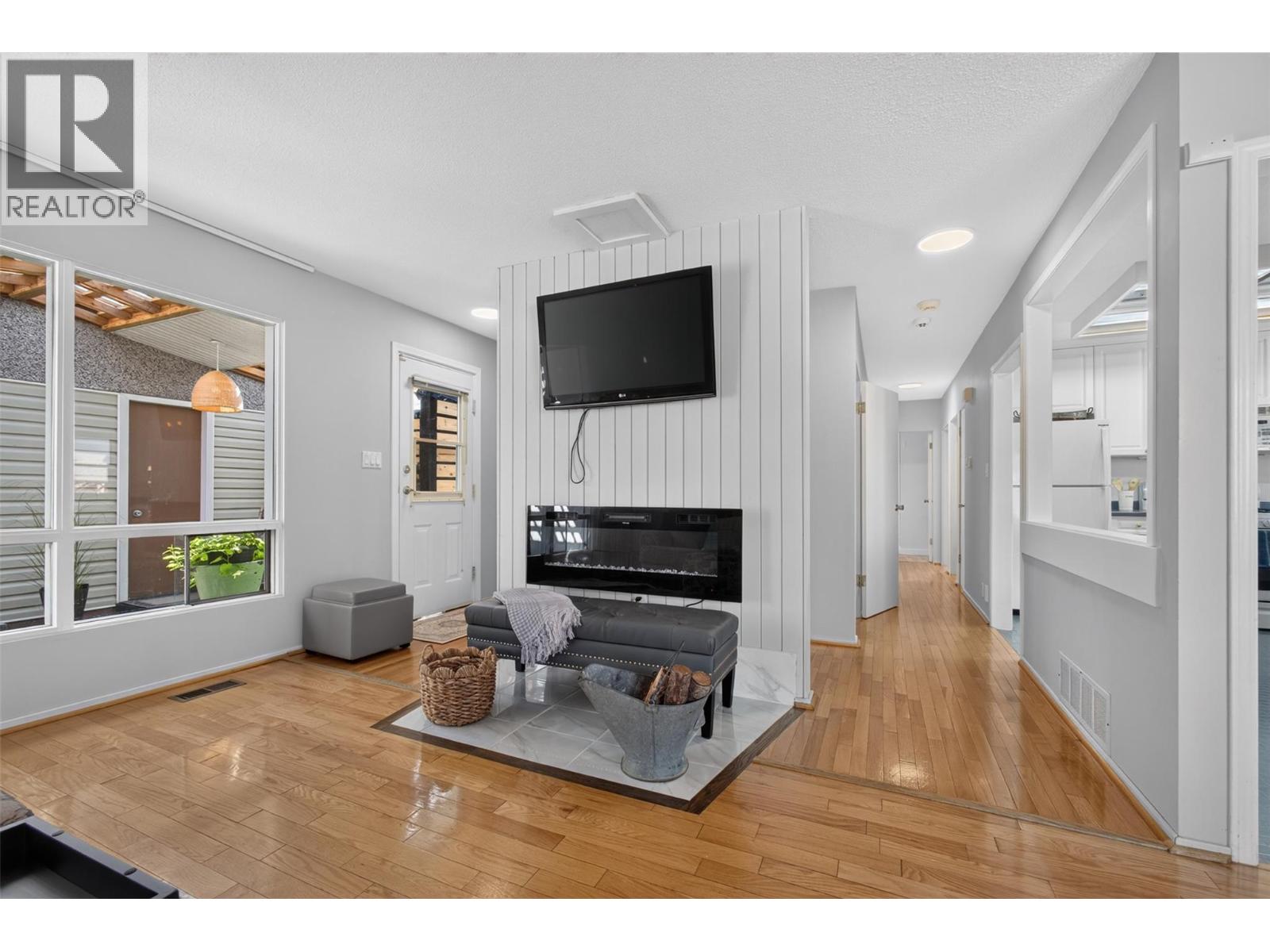 1261 Lawson Avenue, Kelowna