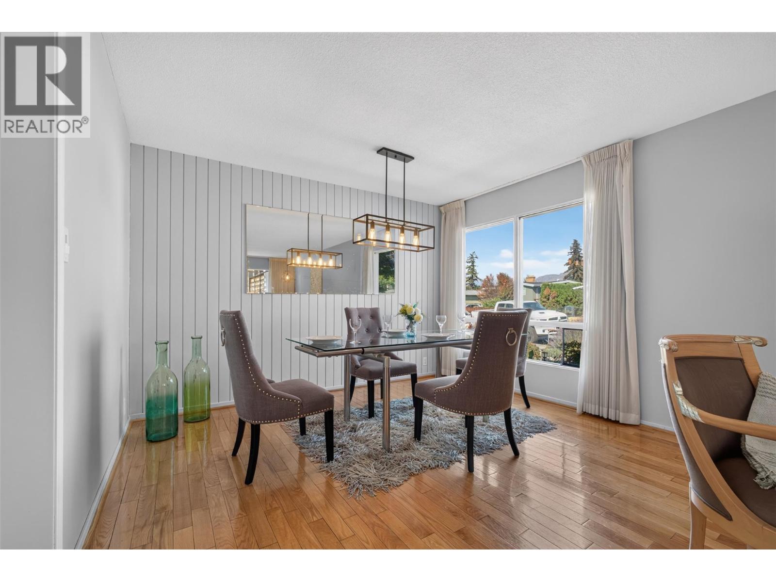 1261 Lawson Avenue, Kelowna