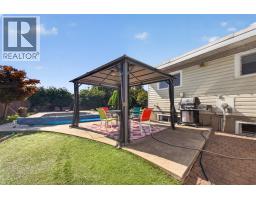 1261 Lawson Avenue, Kelowna, BC V1Y6V1 Photo 21
