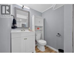 1261 Lawson Avenue, Kelowna, BC V1Y6V1 Photo 35