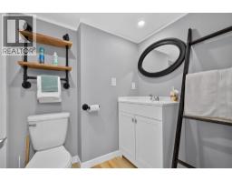1261 Lawson Avenue, Kelowna, BC V1Y6V1 Photo 36