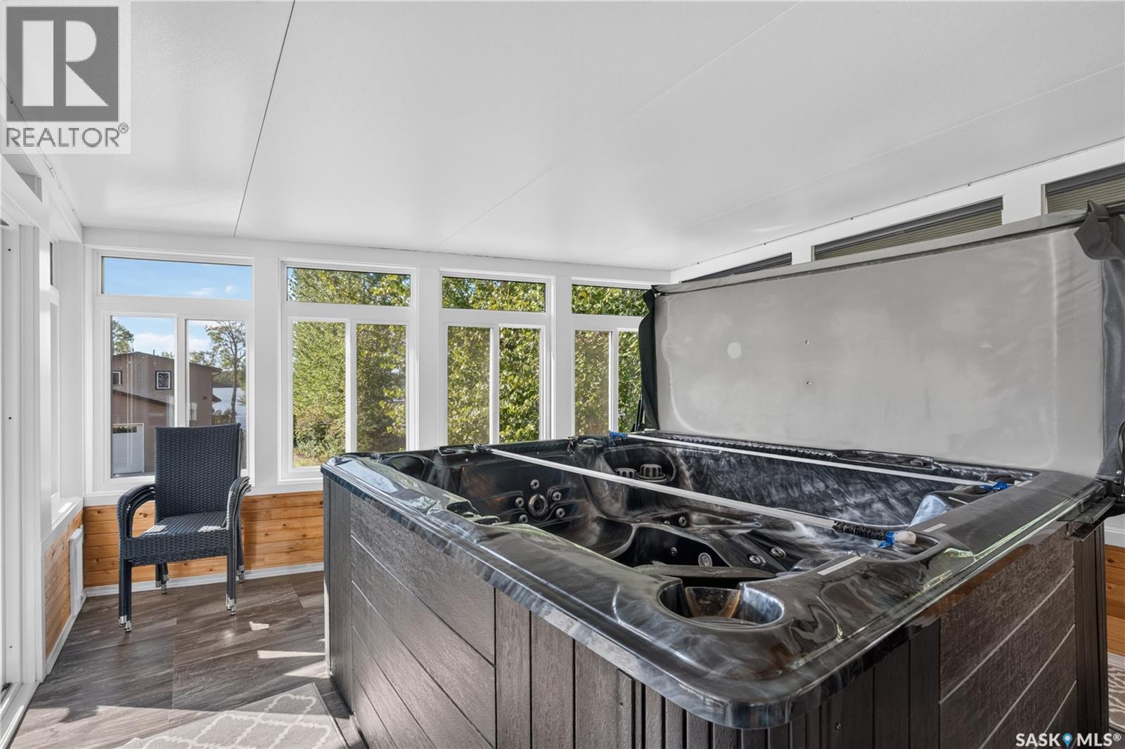 35 Lakeshore DRIVE, Invergordon Rm No. 430 — photo 23