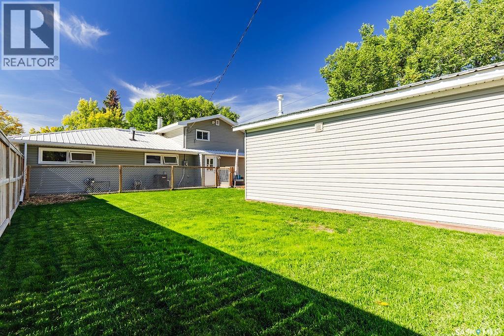 1736 1st AVENUE N, Saskatoon — photo 36
