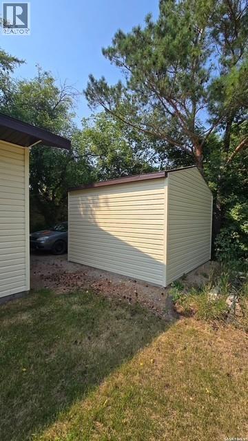 373 BROWNLEE AVENUE - 12