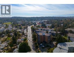 404 4030 Quadra St, Saanich, BC V8X1K2 Photo 22