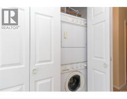 404 4030 Quadra St, Saanich, BC V8X1K2 Photo 16
