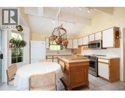25 Tidewater Way, Lions Bay, BC V0N2E0 Photo 10