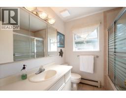 25 Tidewater Way, Lions Bay, BC V0N2E0 Photo 16