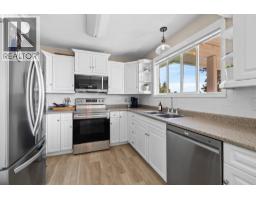 Kitchen - 3361 Paynter Road, West Kelowna, BC V4T1R3 Photo 13