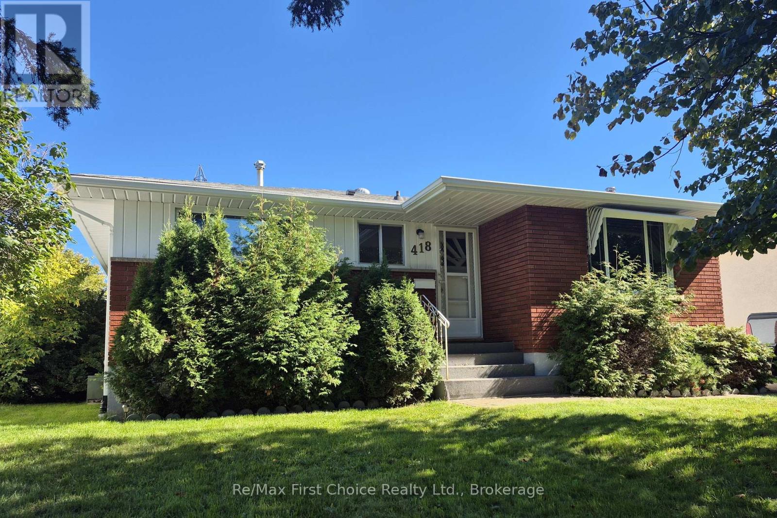 418 WESTVIEW PLACE - 2
