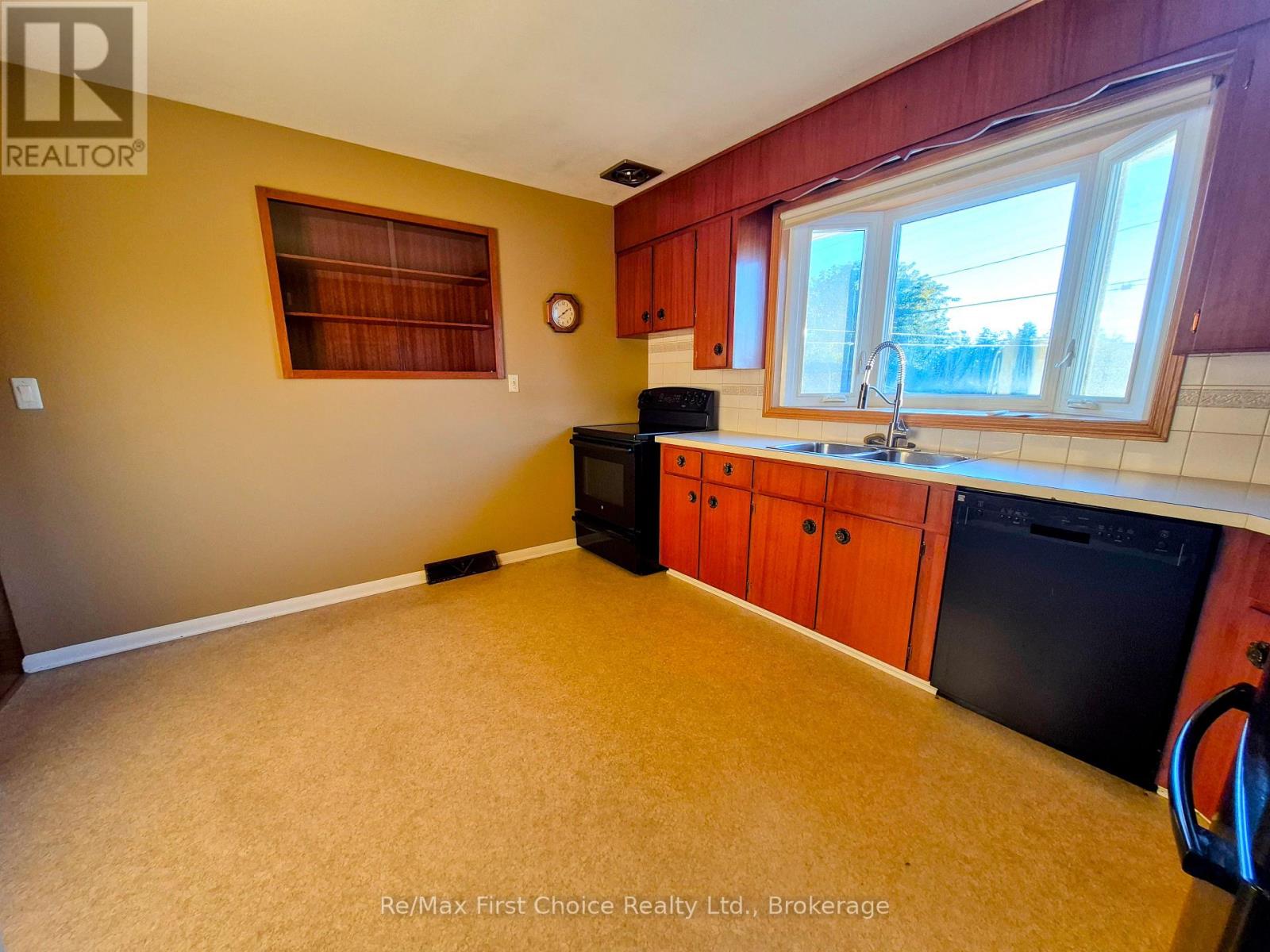 418 WESTVIEW PLACE - 12