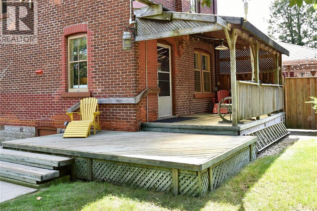 781 OAKDALE Avenue, Burlington — photo 3