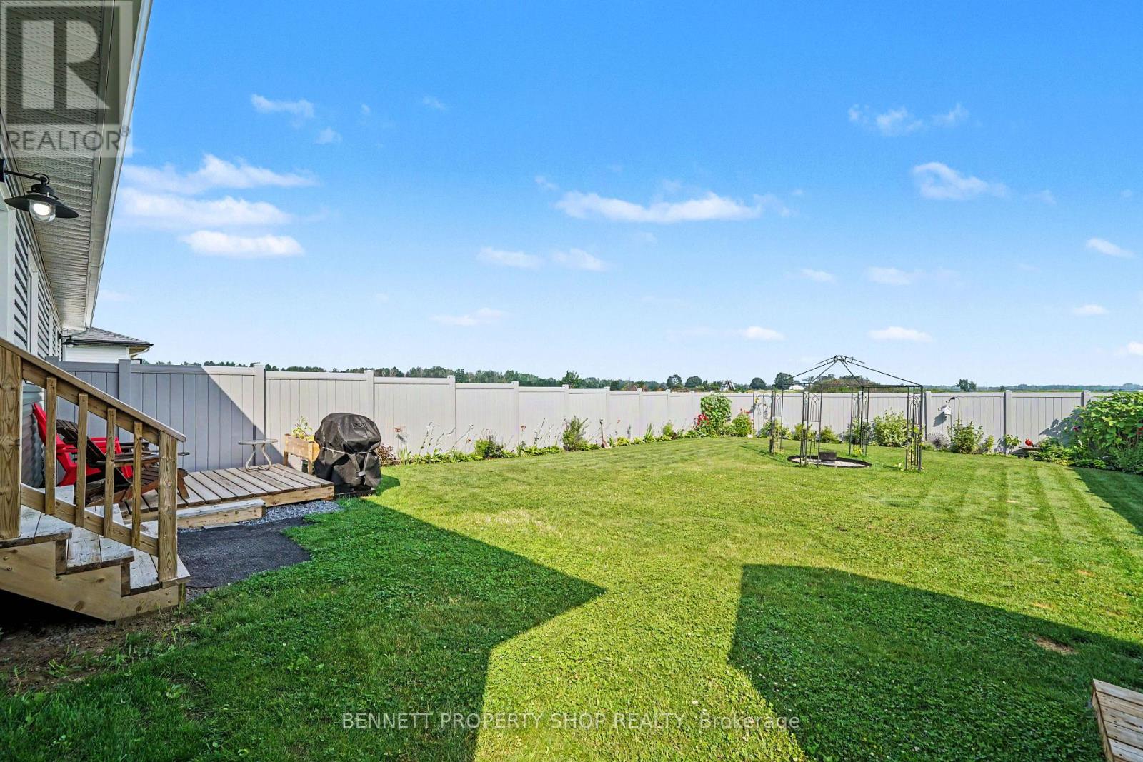 8 ROTTERDAM WAY - 11