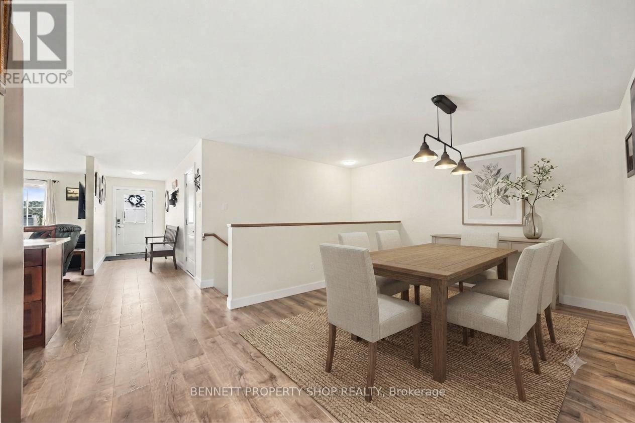 8 ROTTERDAM WAY - 6