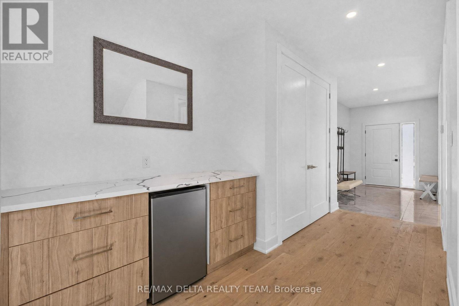 45 ST CLAIRE AVENUE, Ottawa — photo 9