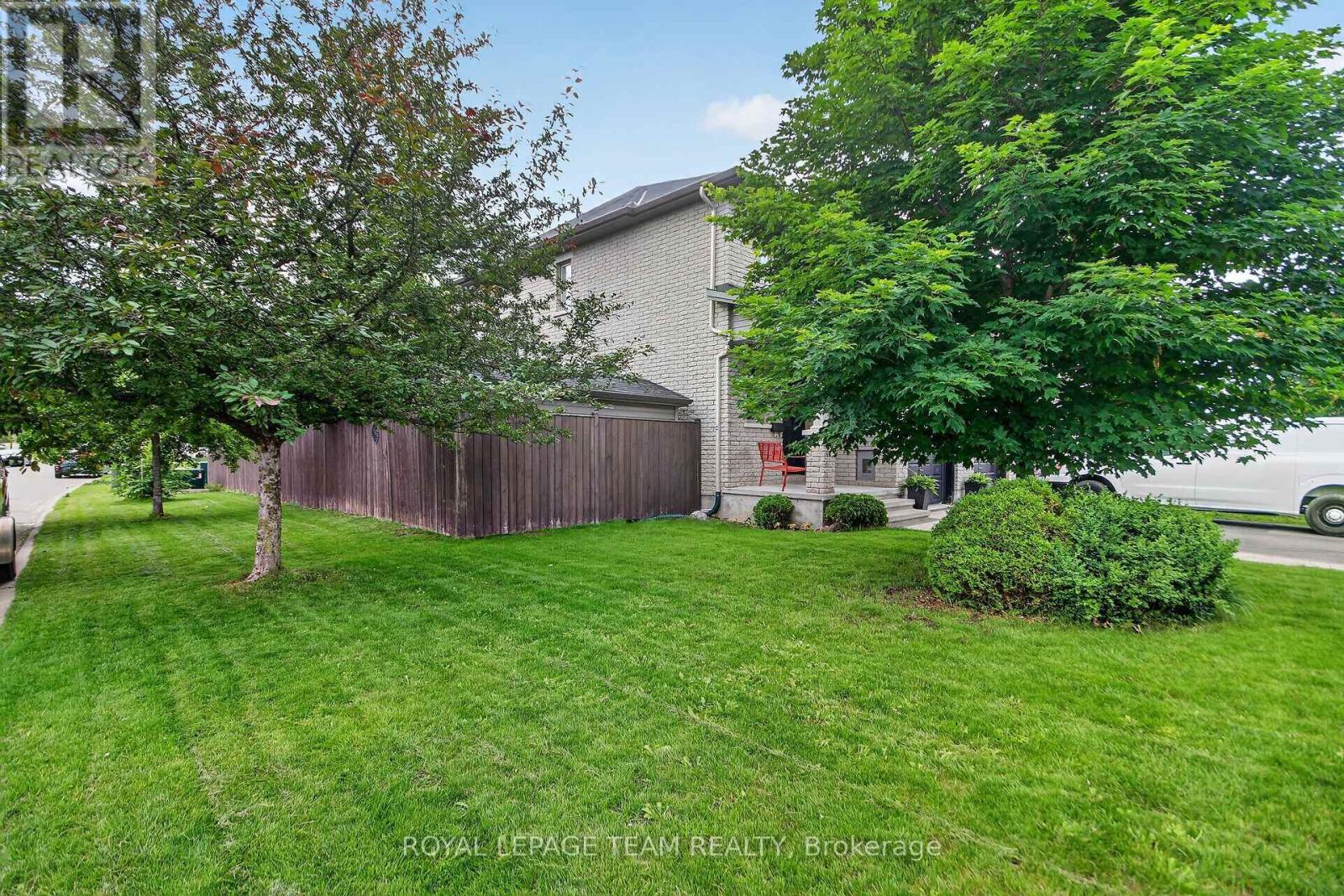 111 HAWKESWOOD DRIVE - 42