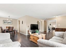 Bedroom 3 - 12 Hughes Rd Nw, Edmonton, AB T5A4E2 Photo 7