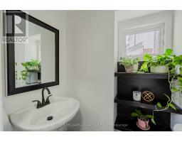 5 Hemlock Avenue, Toronto, ON M4L3E9 Photo 14