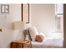 5 Hemlock Avenue, Toronto, ON M4L3E9 Photo 18