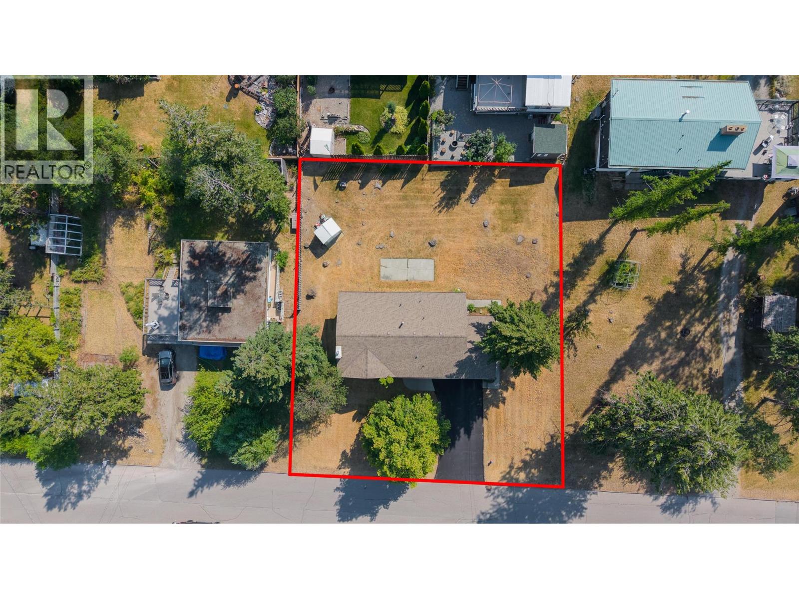 2 of 46 - 804 28th Avenue S