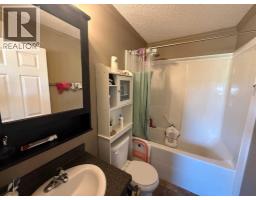 Bedroom - 204, 5300 45, Grimshaw, AB T0H1W0 Photo 6