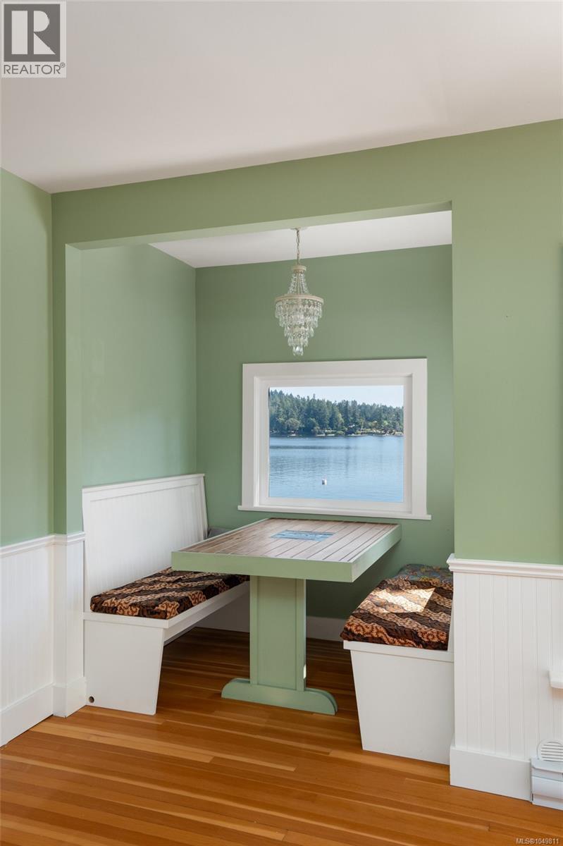389 Moses Point Rd - Image 19