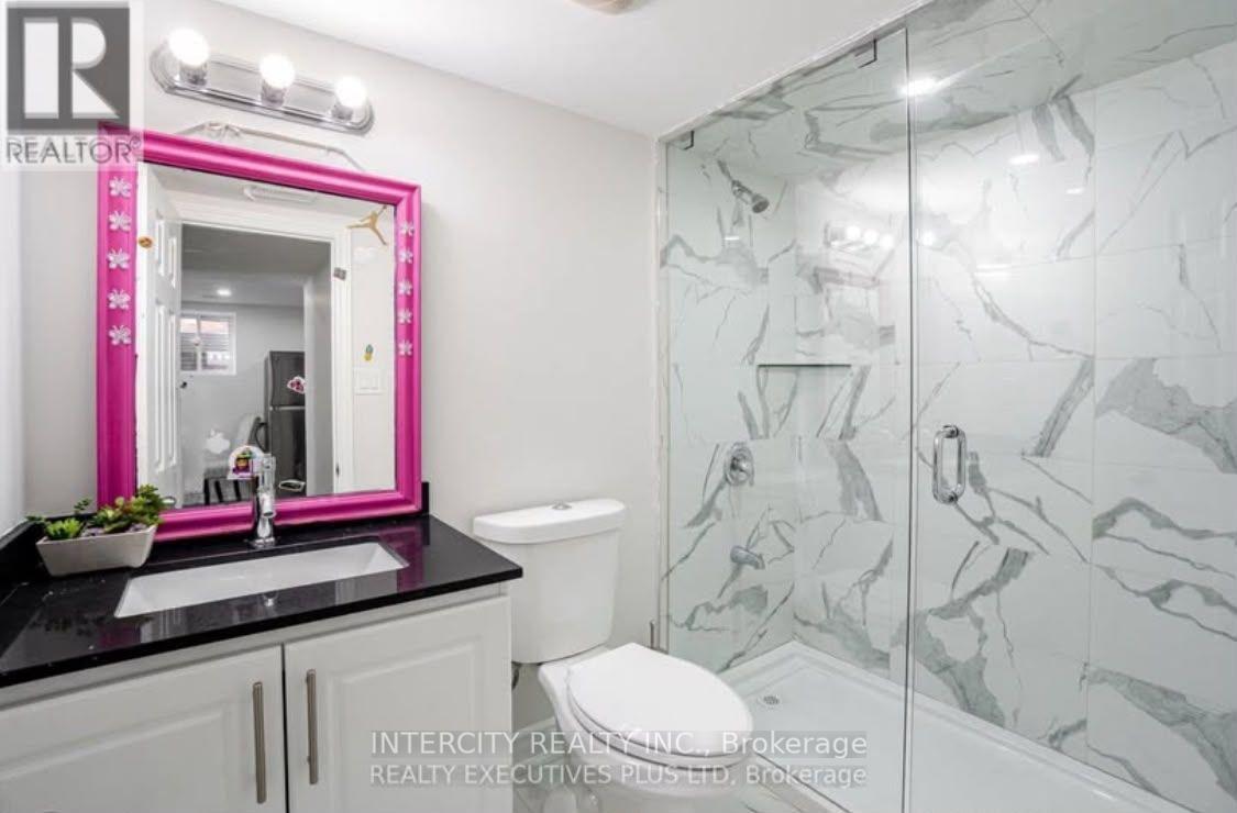 36 MINNA TRAIL, Brampton (Northwest Brampton) — photo 2