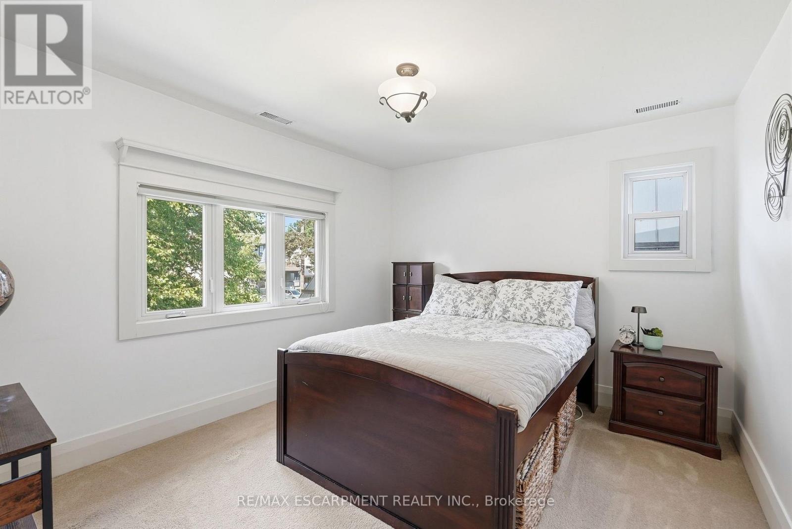 54 CUMBERLAND DRIVE - 38