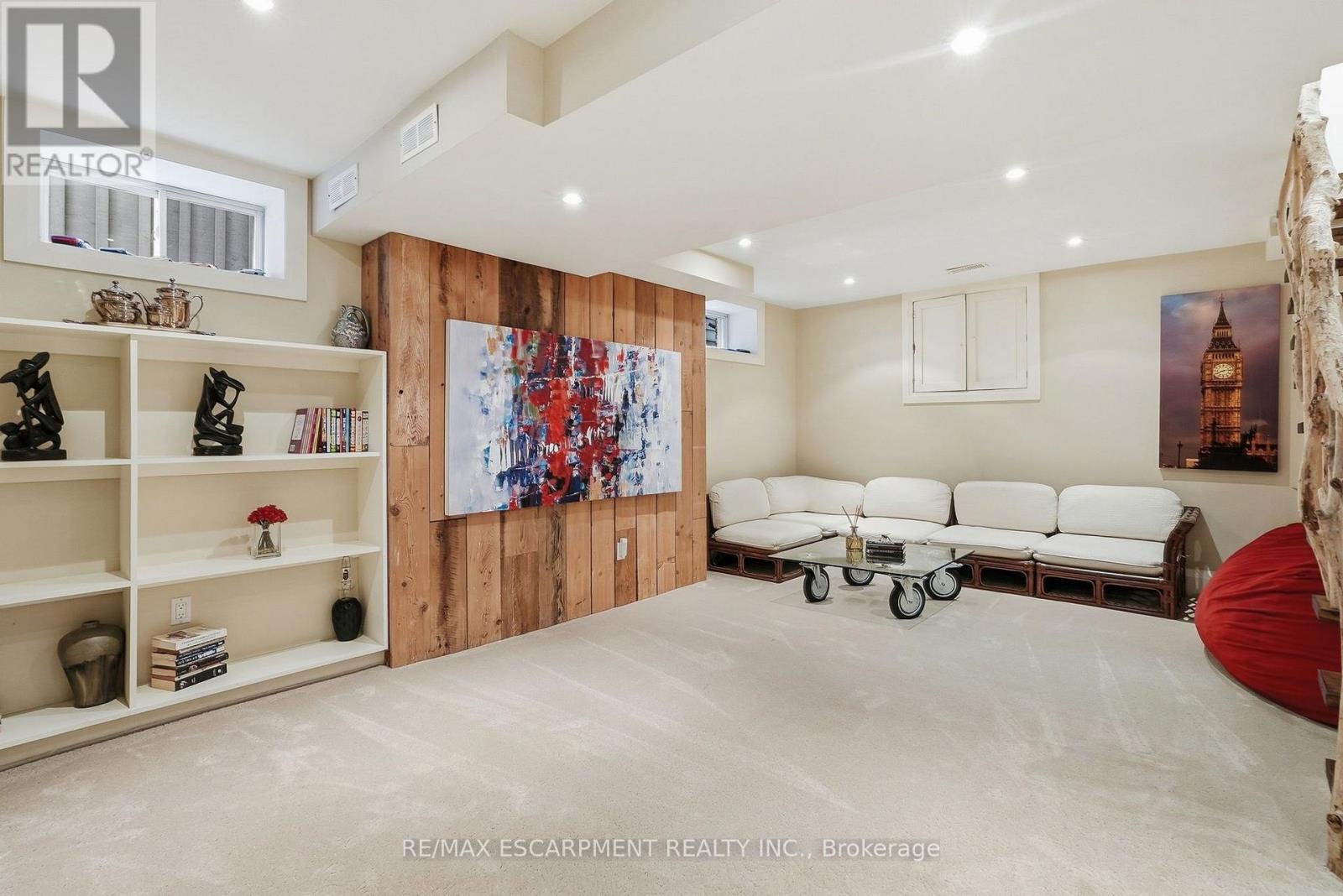 54 CUMBERLAND DRIVE - 41