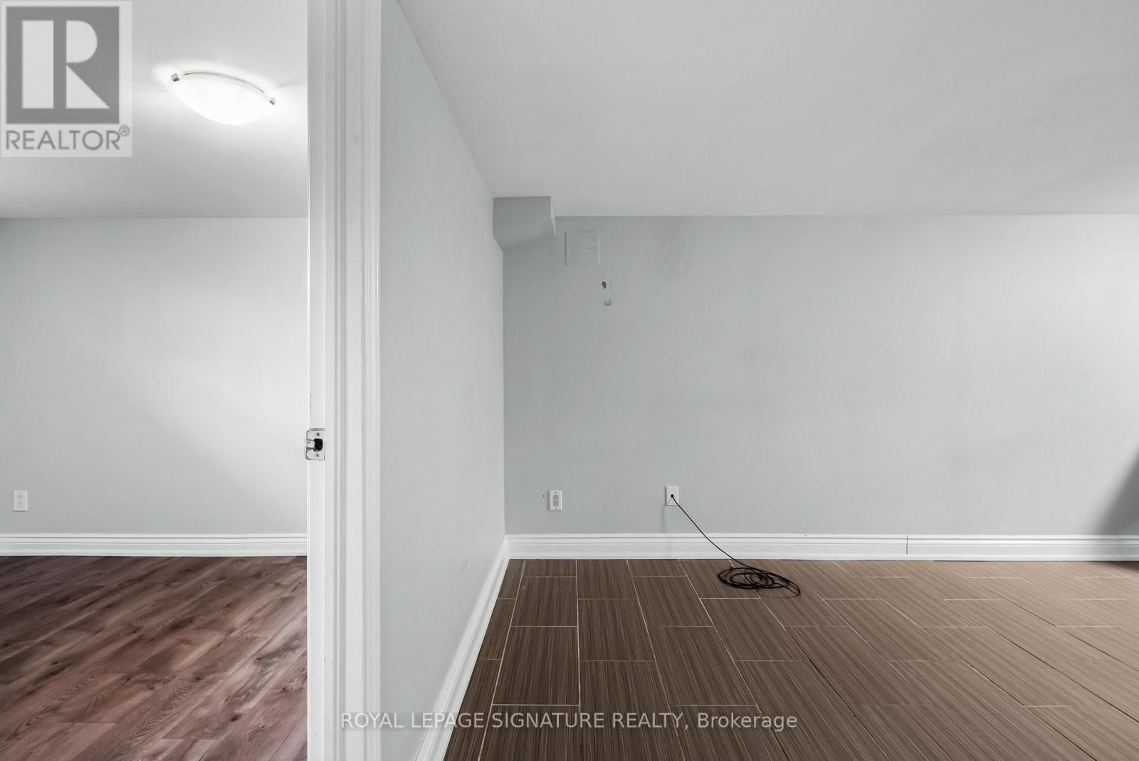 LOWER - 112 FOCH AVENUE, Toronto (Alderwood) — photo 5