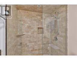 2233 Oneida Crescent, Mississauga, ON L5C1V7 Photo 26
