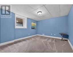 2233 Oneida Crescent, Mississauga, ON L5C1V7 Photo 27