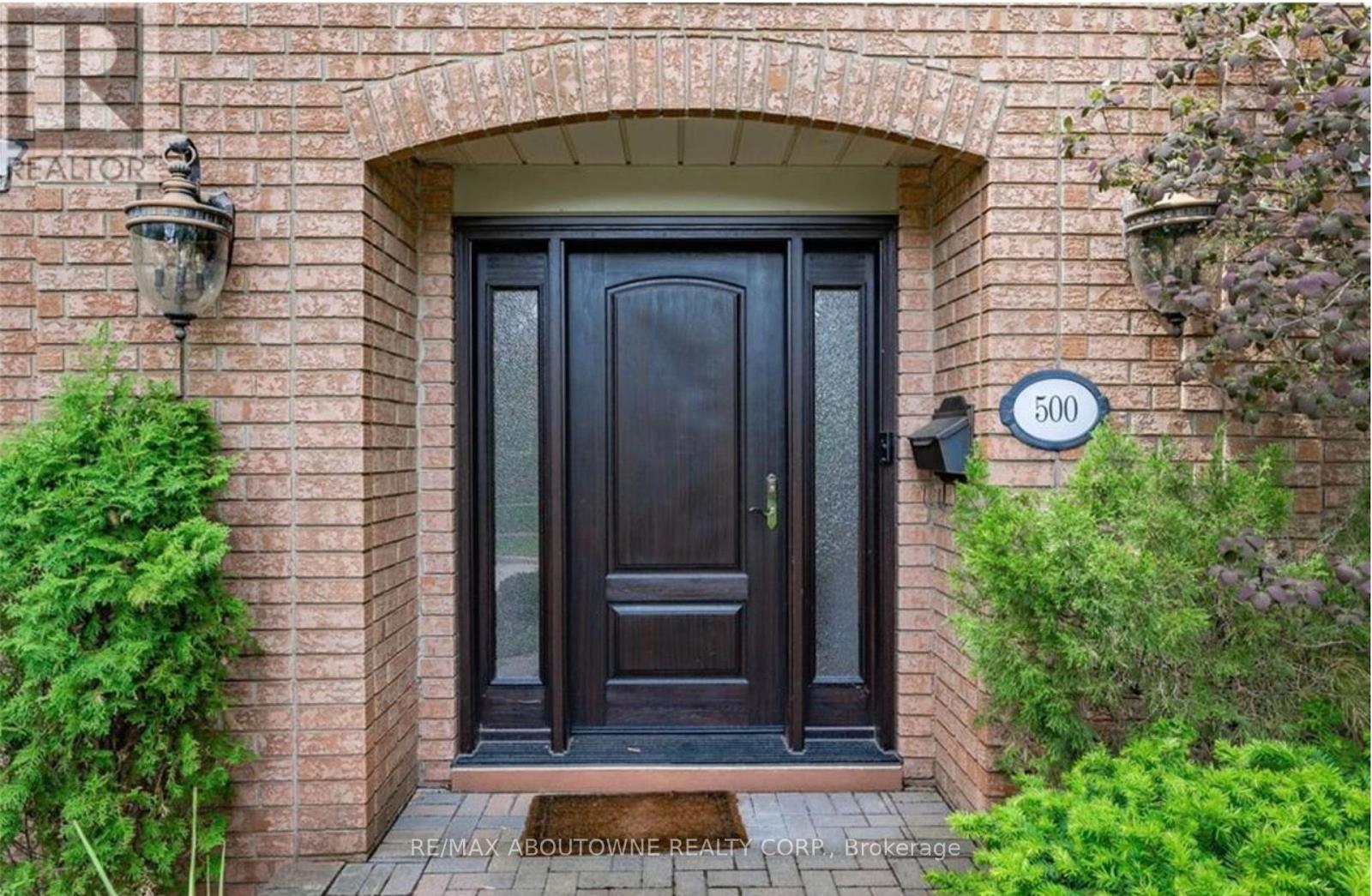 500 BLENHEIM CRESCENT, Oakville (FD Ford) — photo 3