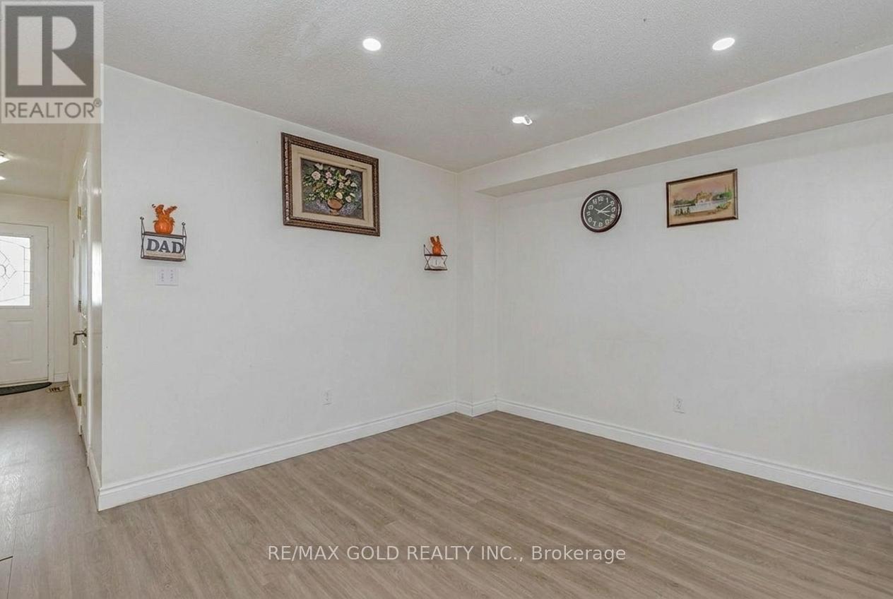 35 RIDGEFIELD COURT, Brampton (Vales of Castlemore) — photo 5