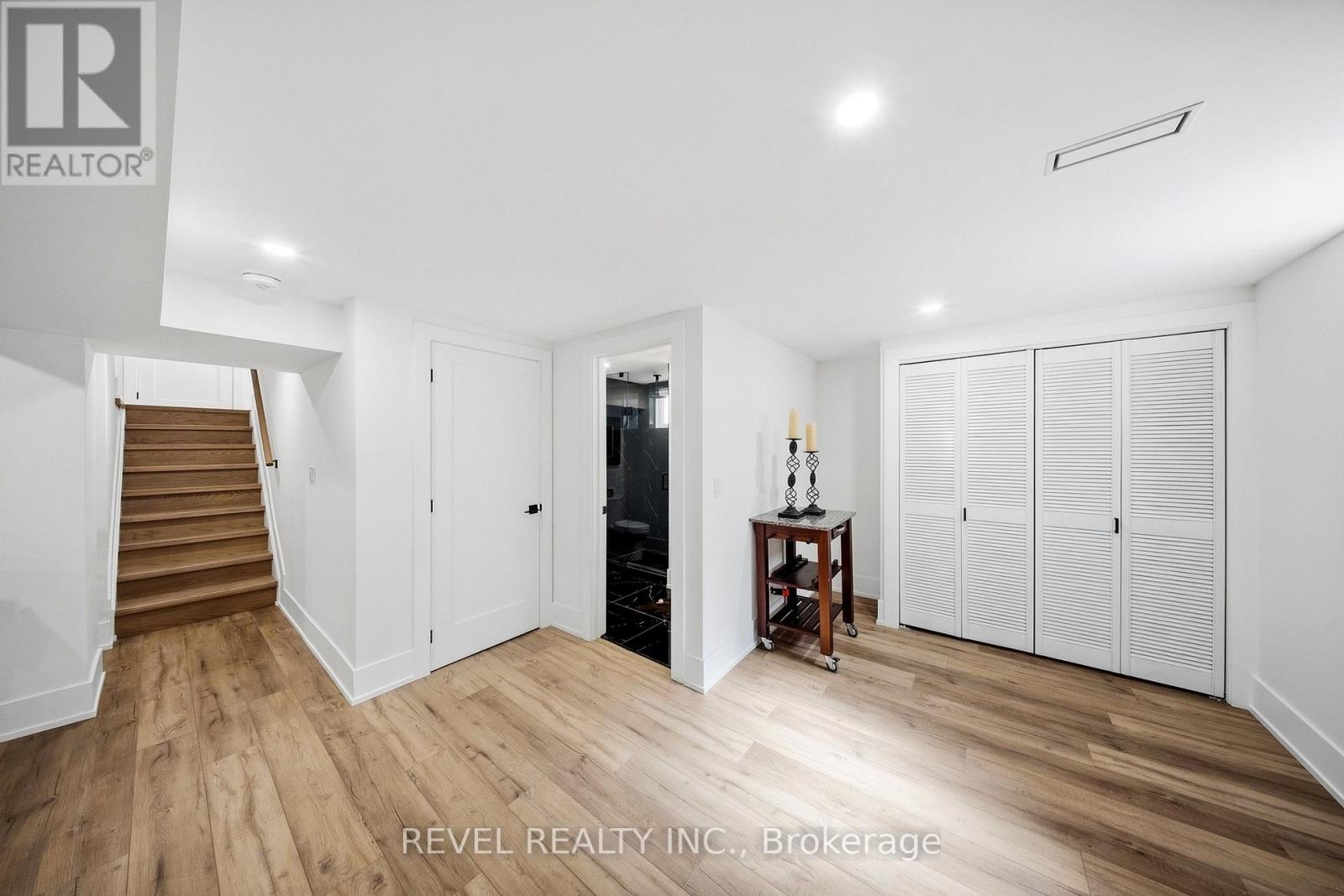 222 ALBERT STREET - 29