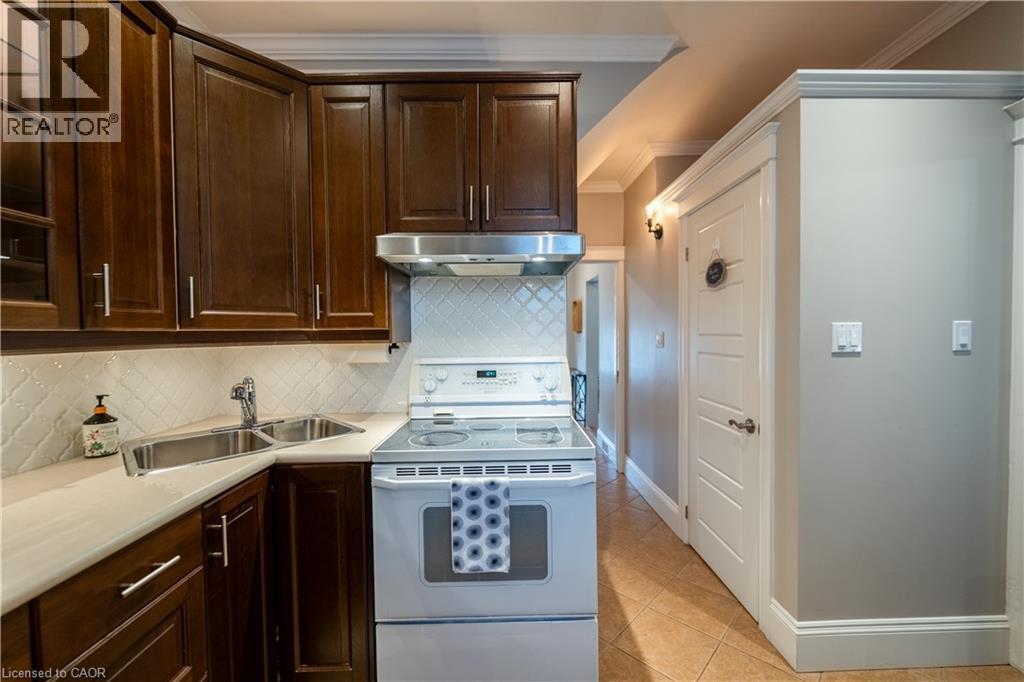 691 Wilson Street — photo 15