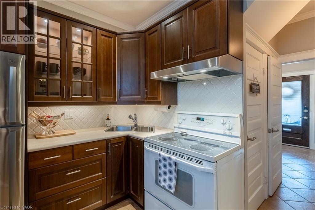 691 Wilson Street — photo 16