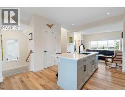 49 River Heights Drive, Cochrane, AB T4C0Y1 Photo 12