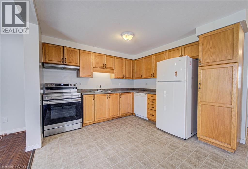 155 HIGHBROOK Street, Kitchener — photo 9