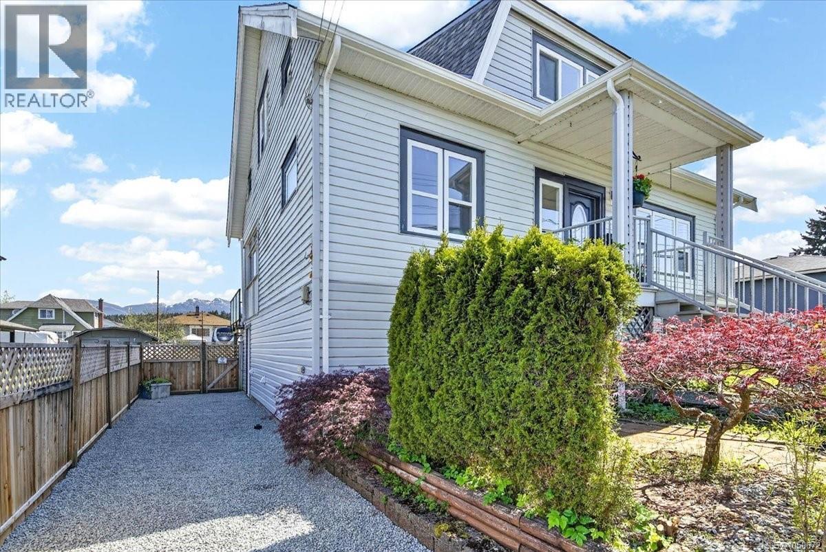 2893 11th Ave - 3