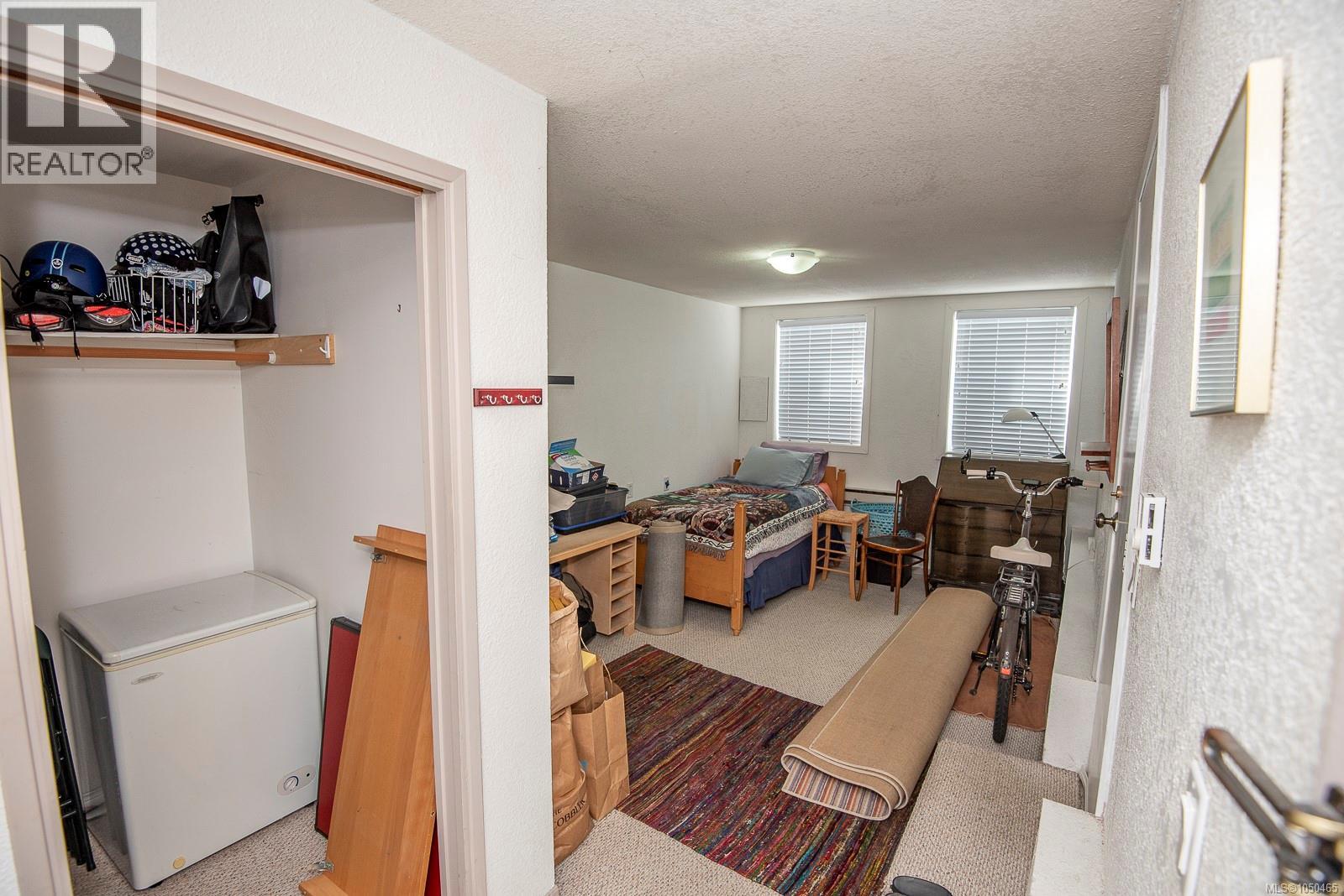 #13 3060 Harriet Rd - 25