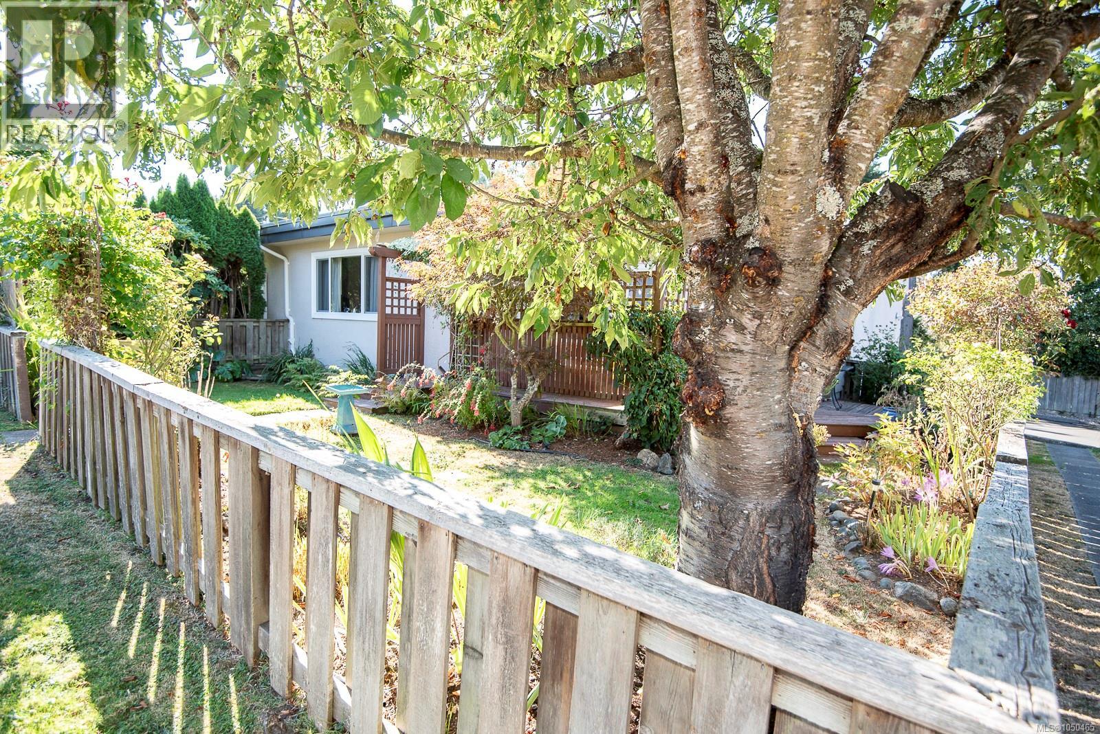 #13 3060 Harriet Rd - 34
